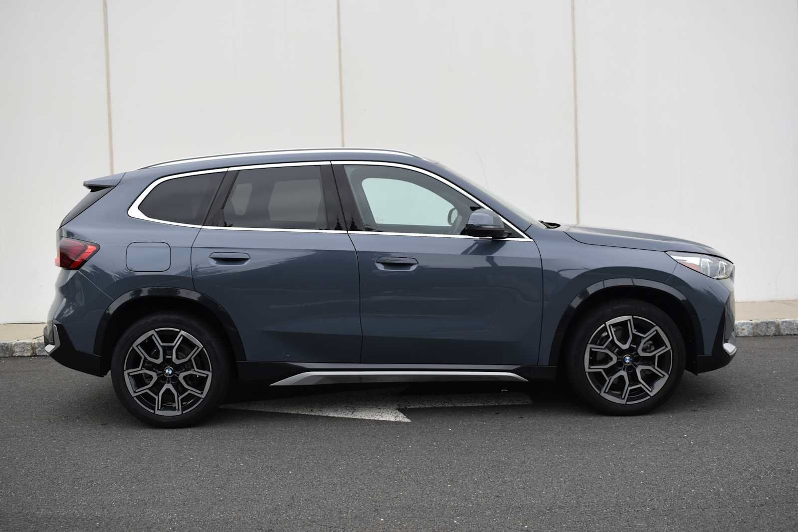 Used 2026 BMW X1 xDrive28i w/ Convenience Package AWD/4WD image 4