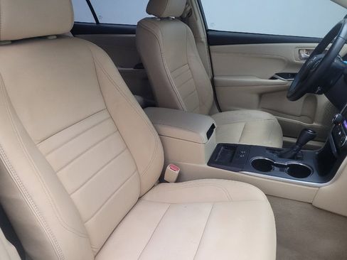 Used 2016 Toyota Camry XLE w/ Moonroof Package FWD image 21