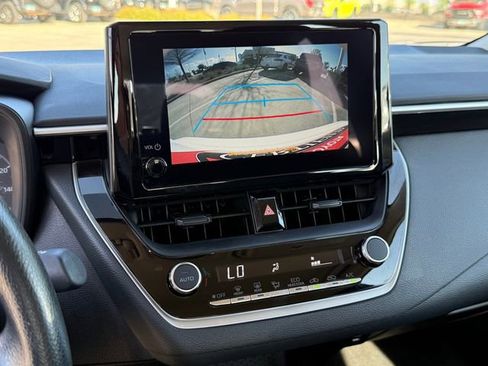 Used 2025 Toyota Corolla LE image 22