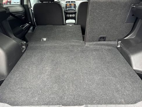 Used 2025 Mitsubishi Outlander Sport ES image 15