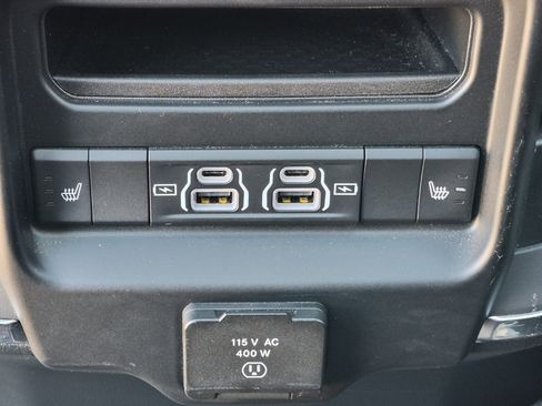 Used 2024 RAM 1500 Laramie AWD/4WD image 24