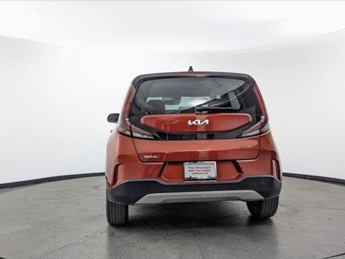 Used 2023 Kia Soul LX FWD image 7