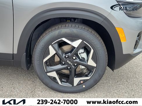 New 2026 Kia Seltos S FWD image 7