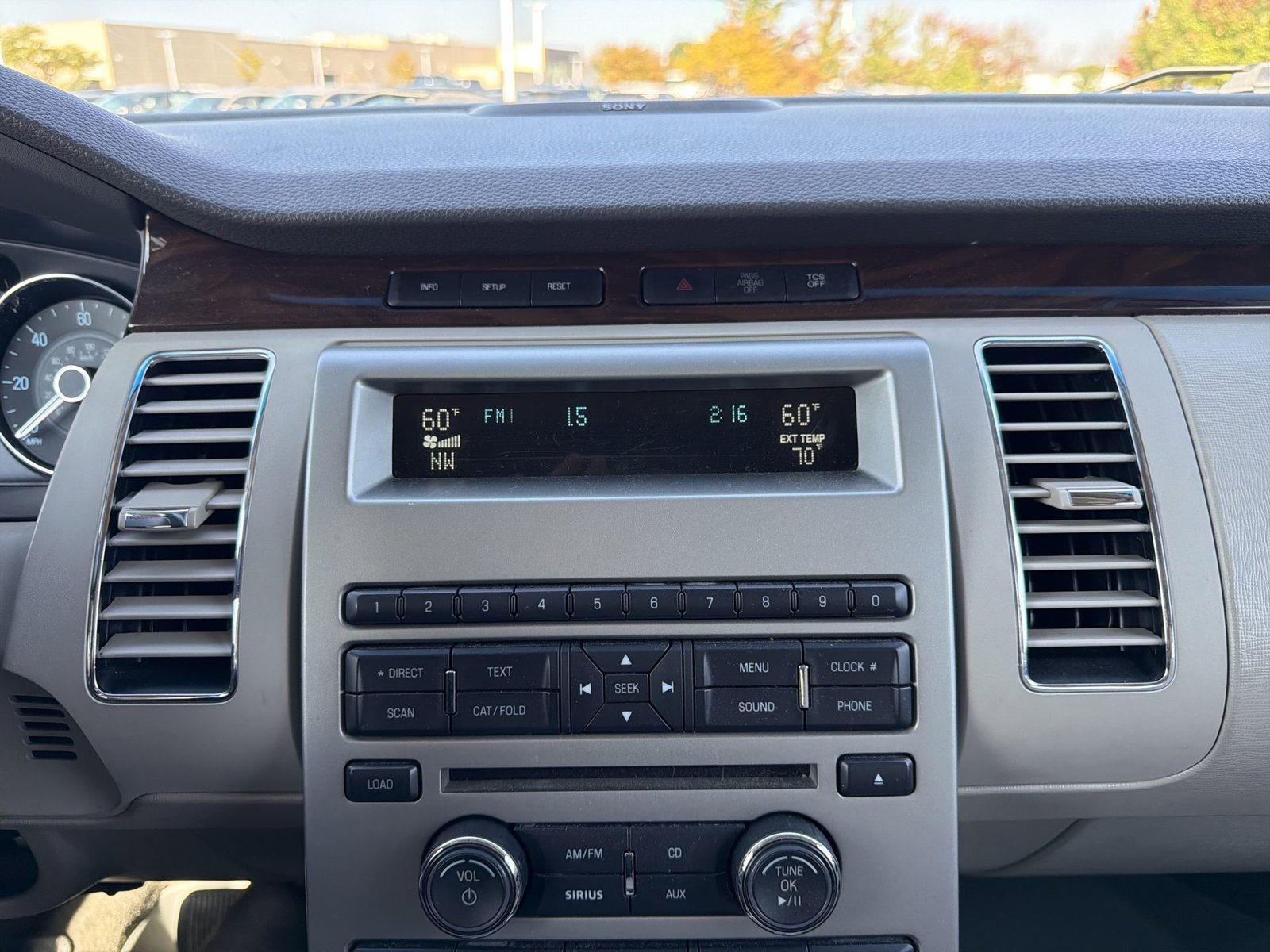 Used 2011 Ford Flex SEL w/ Rapid Spec Order Code FWD image 17