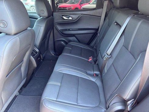 Used 2024 Chevrolet Blazer LT w/ Midnight/Sport Edition FWD image 11