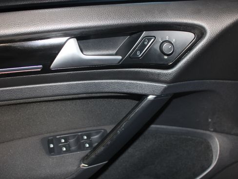 Used 2017 Volkswagen GTI S FWD image 8