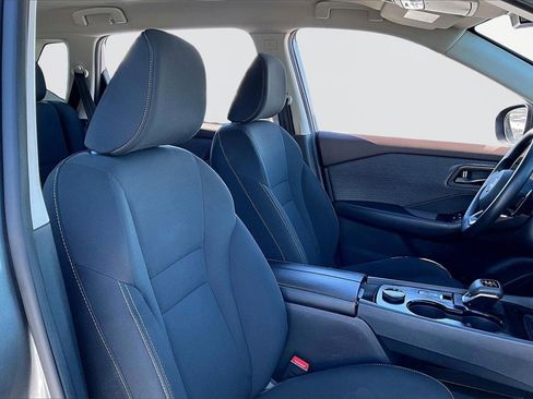 Used 2023 Nissan Rogue S image 7