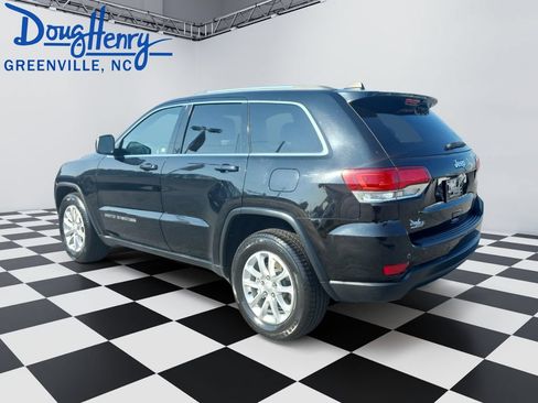 Used 2021 Jeep Grand Cherokee Laredo RWD image 3