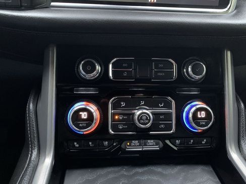 Used 2022 GMC Yukon XL Denali image 29