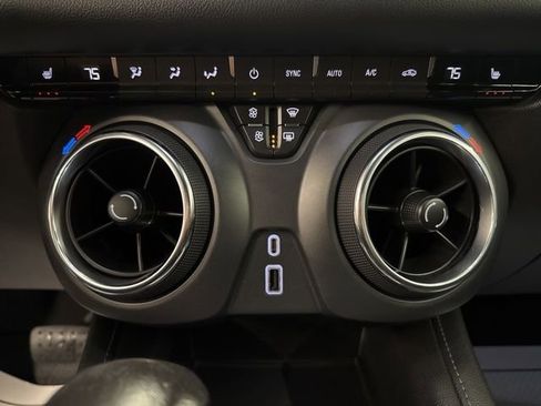 Used 2020 Chevrolet Blazer LT image 16