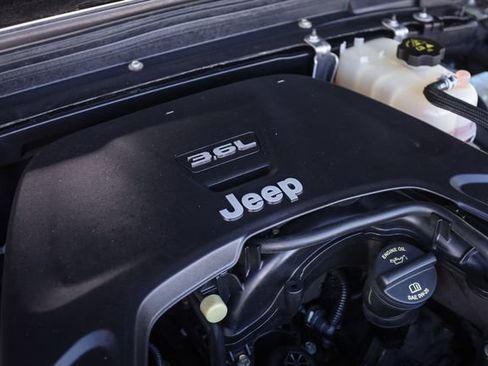 Used 2019 Jeep Wrangler Unlimited Sport S AWD/4WD image 55