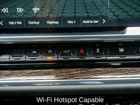 Used 2023 GMC Sierra 1500 SLE image 15