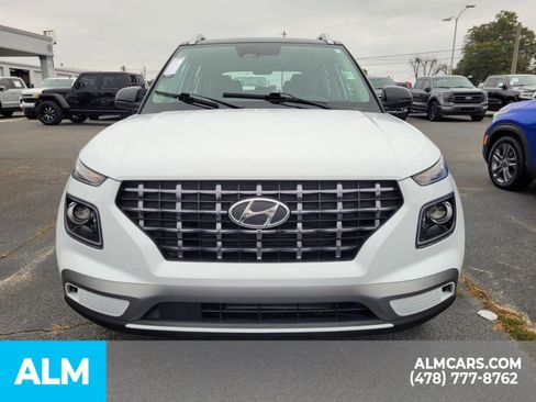 Used 2023 Hyundai Venue Limited w/ Cargo Package image 17