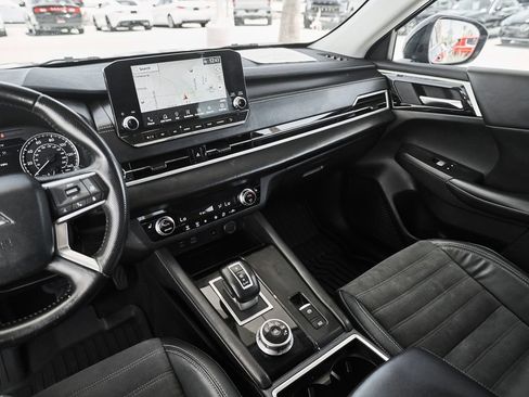 Used 2022 Mitsubishi Outlander SE FWD image 26