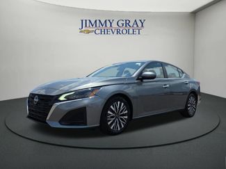 Used 2023 Nissan Altima 2.5 SV FWD video 1