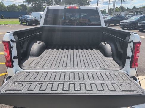 New 2026 RAM 1500 Big Horn AWD/4WD image 16
