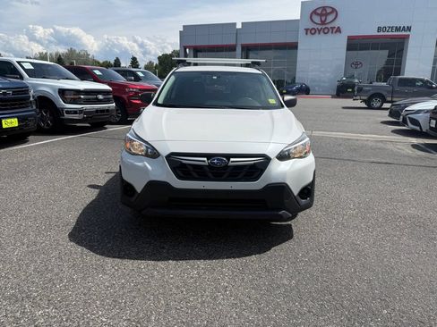 Used 2022 Subaru Crosstrek 2.0i AWD/4WD image 2