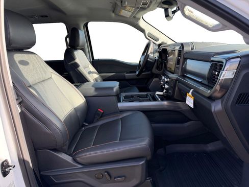 New 2026 Ford F350 Lariat w/ FX4 Off-Road Package image 15