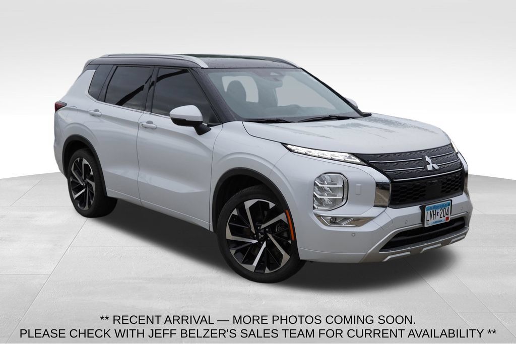 Used 2024 Mitsubishi Outlander SEL AWD/4WD image 1