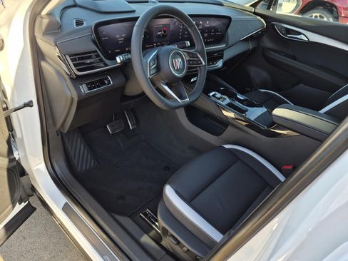Certified 2025 Buick Envision Sport Touring AWD/4WD image 12