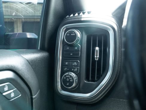 Used 2020 Chevrolet Silverado 2500 LT w/ Texas Edition AWD/4WD image 28