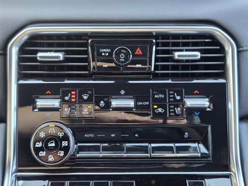 New 2025 Nissan Armada Platinum w/ Convenience Package image 16