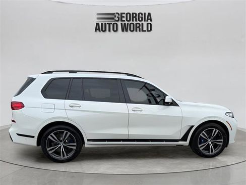 Used 2020 BMW X7 xDrive40i w/ M Sport Package AWD/4WD image 18