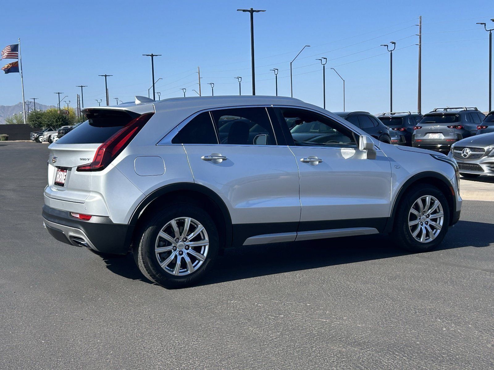 Used 2020 Cadillac XT4 Premium Luxury w/ Technology Package FWD image 6