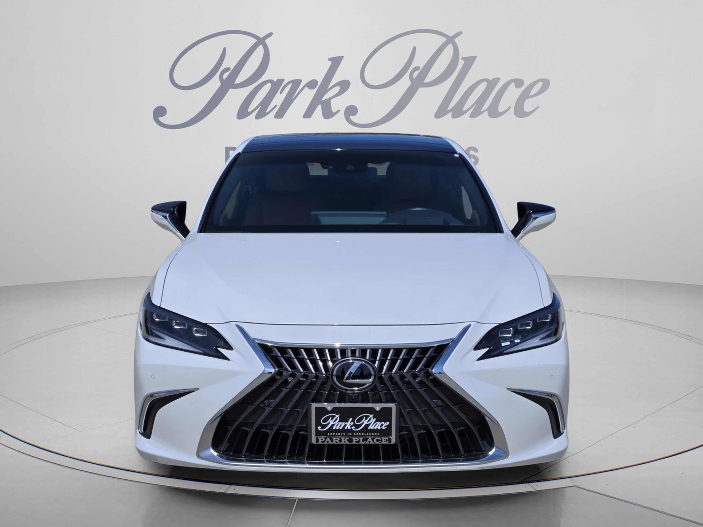 Certified 2024 Lexus ES 350 Ultra Luxury w/ Accessory Package (Z2) FWD image 8