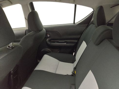 Used 2016 Toyota Prius C Persona Series image 18