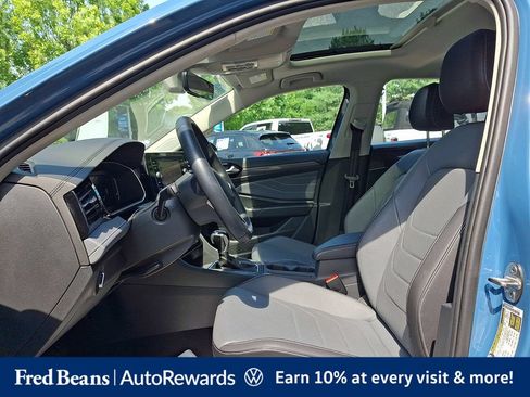 Certified 2025 Volkswagen Jetta SEL FWD image 17