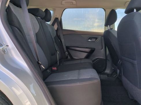 Used 2023 Nissan Rogue SV AWD/4WD image 32