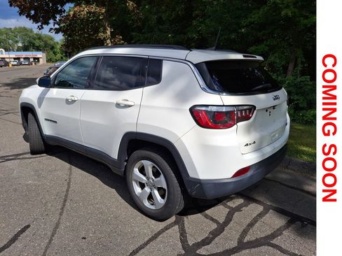Used 2019 Jeep Compass Latitude w/ Popular Equipment Group AWD/4WD image 8