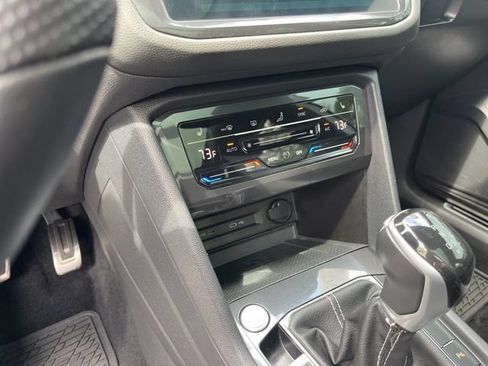 Used 2022 Volkswagen Tiguan SE R-Line AWD/4WD image 26