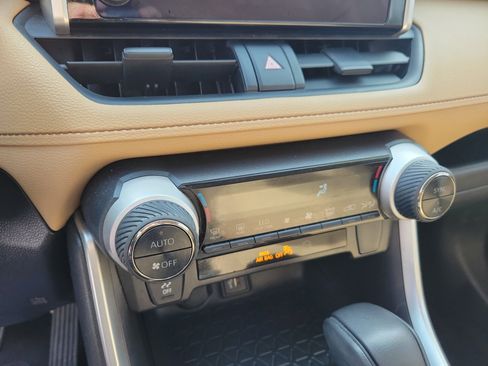 Used 2023 Toyota RAV4 LE image 27