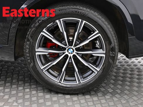 Used 2025 BMW X5 xDrive40i w/ M Sport Package AWD/4WD image 34