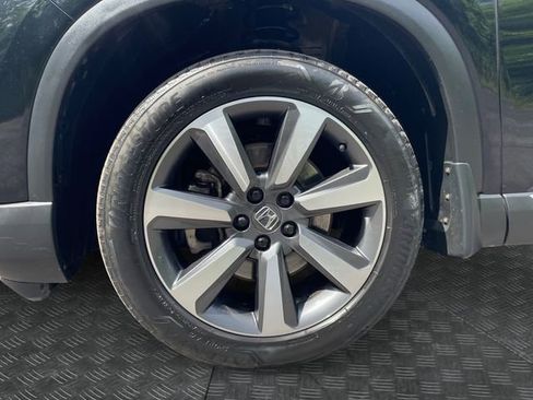 Certified 2023 Honda Pilot Touring image 14