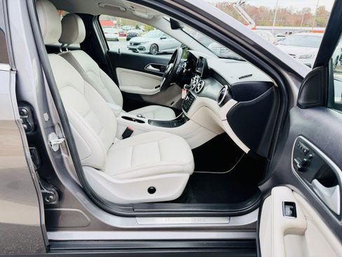 Used 2015 Mercedes-Benz GLA 250 image 17