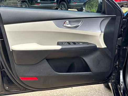 Used 2023 Kia Forte LXS FWD image 16