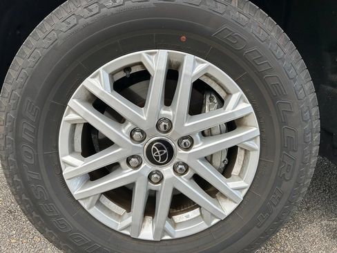 Used 2024 Toyota Tundra SR5 w/ SR5 Convenience Package RWD image 10