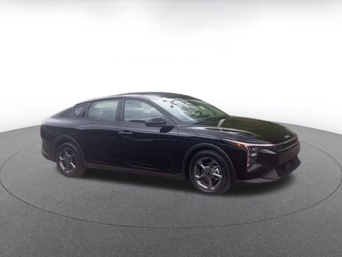 Used 2025 Kia K4 FWD image 2