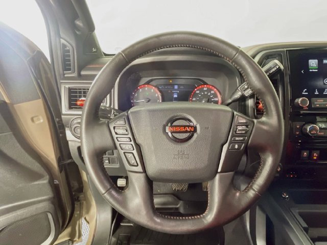 Used 2022 Nissan Titan PRO-4X w/ Pro-4x Convenience Package AWD/4WD image 12