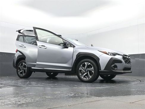 Used 2024 Subaru Crosstrek 2.0i Premium image 32