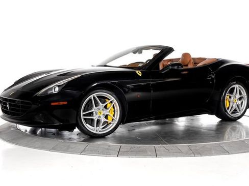 Used 2016 Ferrari California T RWD image 1