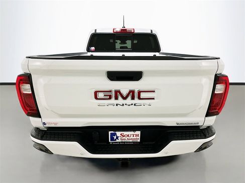New 2026 GMC Canyon Elevation image 6