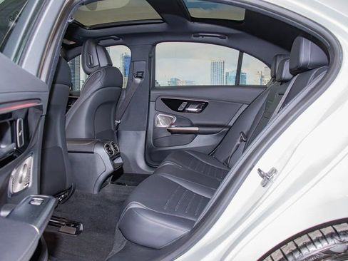 Used 2025 Mercedes-Benz C 300 4MATIC Sedan image 22