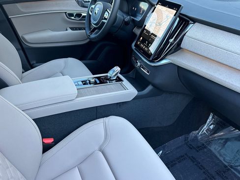 New 2026 Volvo XC90 B5 Plus w/ Protection Package AWD/4WD image 19
