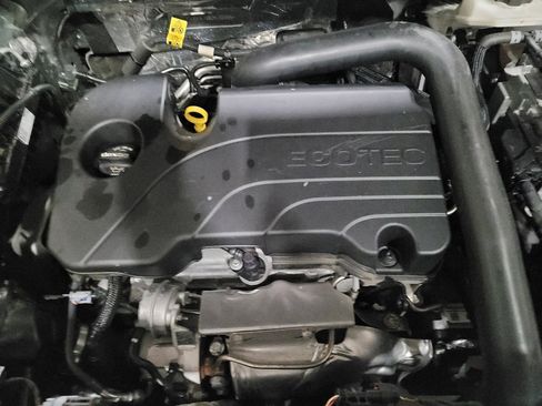 Used 2024 GMC Terrain SLE image 30