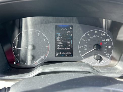 Used 2024 Toyota Corolla LE FWD image 19