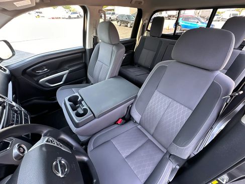 Used 2021 Nissan Titan SV w/ Accessory Utility Package RWD image 15